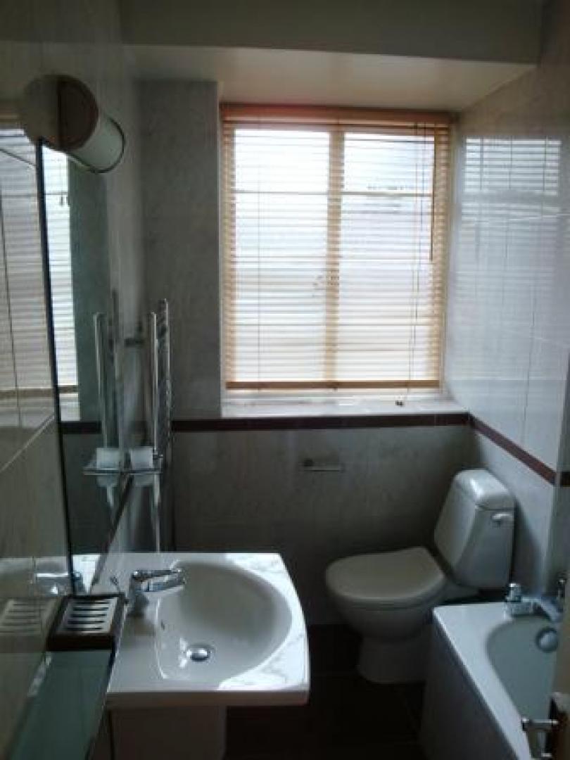 			NEW INSTRUCTION, 3 Bedroom, 1 bath, 1 reception Flat			 Greville Place, ST JOHNS WOOD